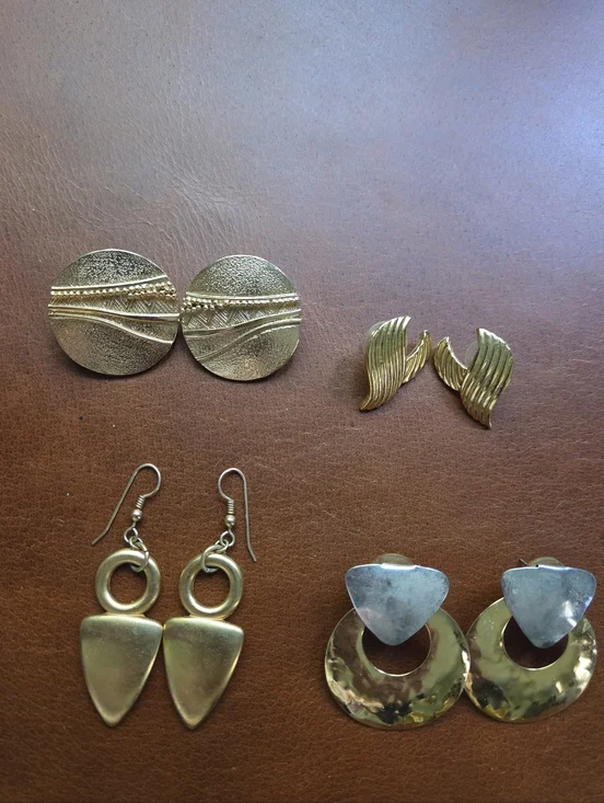 Vintage Lot Bundle Hammered Gold Chunky Earrings - Picture 5 of 10